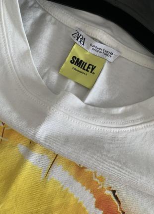 Zara smiley біла футболка із сонячним смайлом оверсайз4 фото