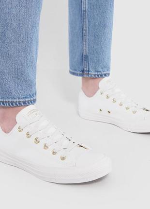 Шкіряні білі кеди з золотою фурнітурою converse7 фото