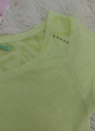 Жіноча футболка лимонного кольору bershka, розмір s, нова3 фото
