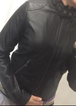 Куртка приталенного силуэта с искусственной кожи pimkie, размер м5 фото