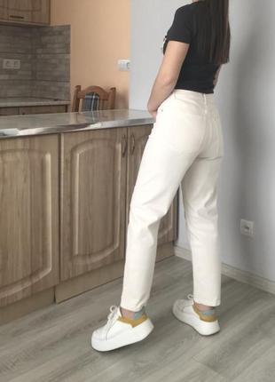 Джинси, джинси молочного кольору3 фото