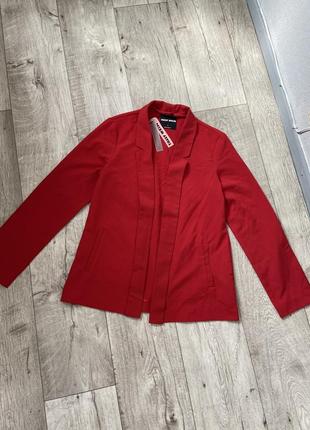 Новый базовый тонкий красный блейзер tally weijl размер 46 м