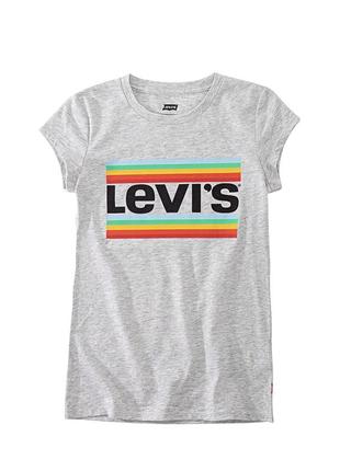 Новая футболка levis 5-6 лет