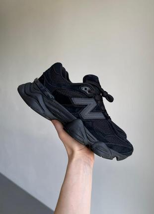 Жіночі кросівки new balance 9060 triple black