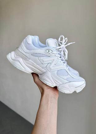 Жіночі кросівки new balance 9060 triple white