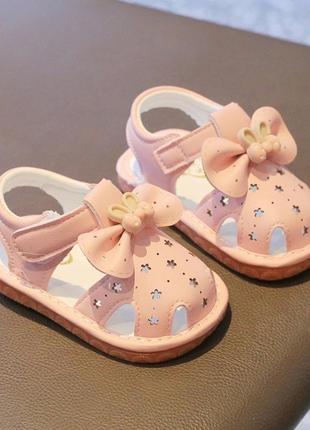 Босоножки для девочки2 фото