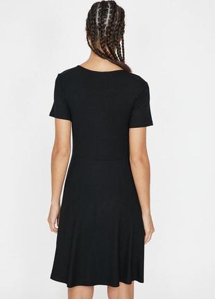 Платье миди короткое черное в рубчик6 фото