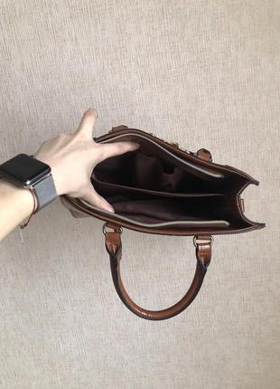 Сумка сумочка саквояж трапеция чемодан коричневая золотая гарнитура с ручкой шопер..7 фото