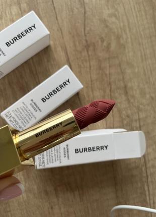 Burberry kisses matte – dusty pink 39