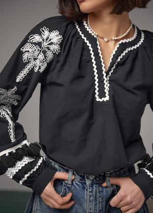 Вышиванка женская с вышивкой гладью на рукавах. колоритная блуза вышиванка, украинская вышиванка, этатно рубашка с вышивкой7 фото