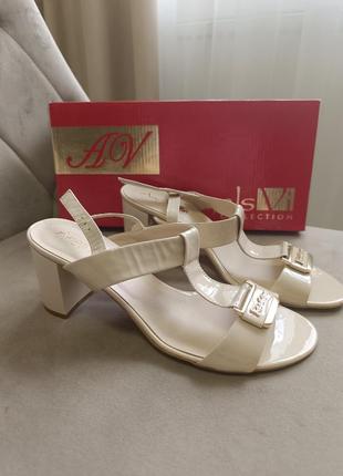 Босоножки босоножки беж бежевые лакированная кожа кожа кожа кожа кожа кожа каблук каблук каблук (43)