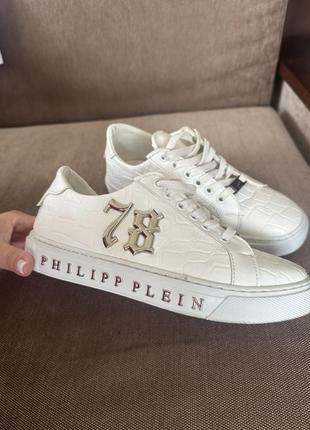 Продам кросівки phillip plein