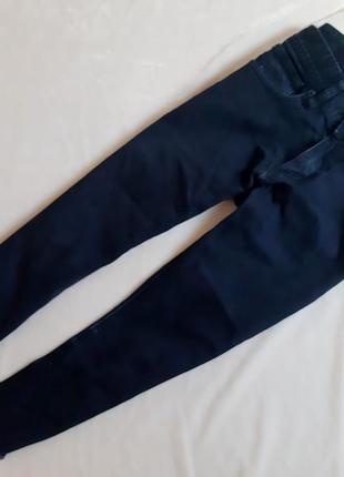 Классные качественные джинсовые бриджи от superdry