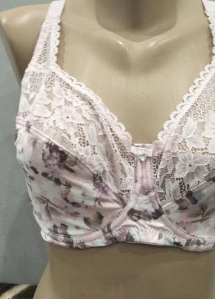 Бюстгальтер