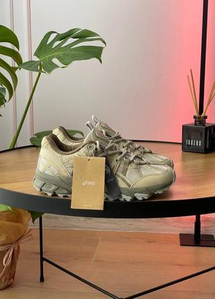 Кроссовки asics