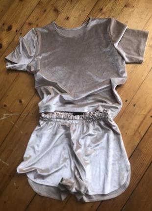 Домашній костюм