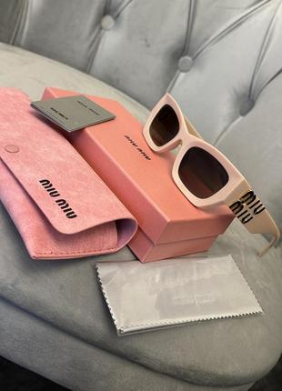 Солнцезащитные очки miu miu