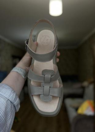 Сандалии