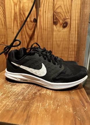 Женские кроссовки черные для бега nike wmns downshifter 7 39 размер