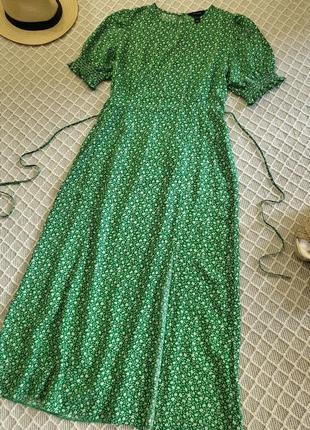Натуральное зеленое миди платье с фонариком