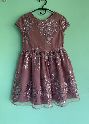 Сукня на дівчинку