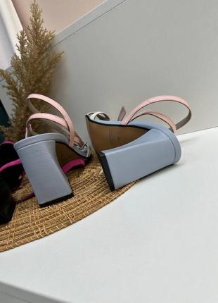 Босоніжки жіночі на підборах8 фото