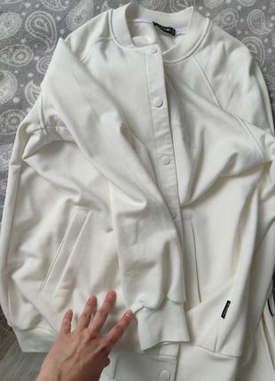 Спортивний молочний костюм з бомбером і джогерами від fanme8 фото