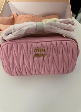 Женская сумка в стиле miumiu pink premium.