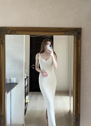 Сукня довжини міді від dilvin молочного кольору