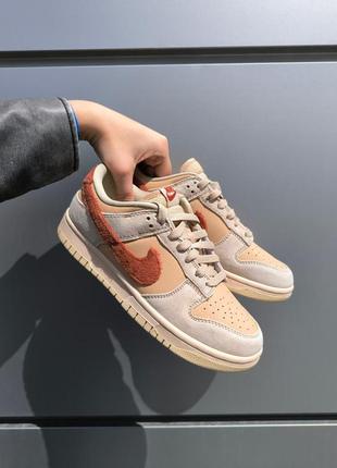 Женские кроссовки nike sb dunk low terry swoosh