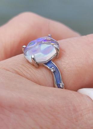 Серебряное кольцо с кристалом аврора размер 18
