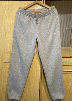 Спортивные трикотажные штаны на флисе nike club mens fleece cuffed joggers.оригинал.