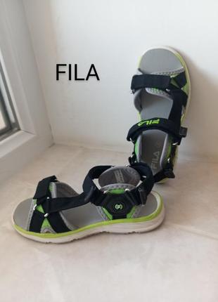 Текстильные сандалии бренда fila
з контрастним написом бренду uk 12 eur 30