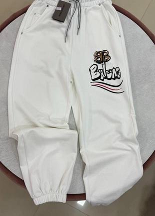 Белые спортивные штаны джогеры баленсиага balenciaga