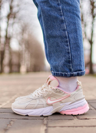 Nike runtekk beige pink1 фото