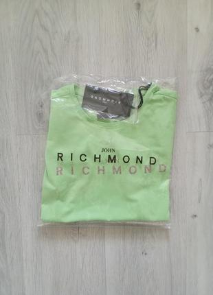 Нова футболка richmond2 фото