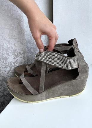 Кожаные босоножки cafenoir 39 р. сандалии на платформе , танкетке, натуральная кожа замша