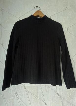 Кофта черная в рубчик с горлом