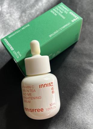 Innisfree ензимна освітлююча сироватка з вітаміном с і зеленим чаєм 30 мл