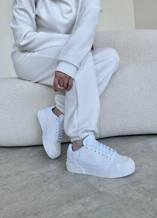 Nike court legacy white