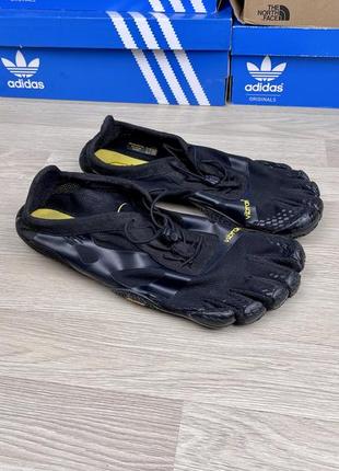 Коралкі кросівки vibram fivefingers чорні чоловічі 44