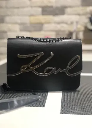 Karl lagerfeld signature черная сумка на плечо, стильная, новая