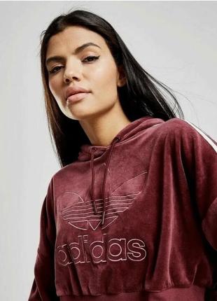 Укороченное велюровое худи2 фото