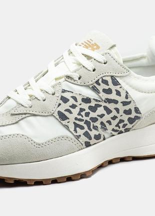 Жіночі замшеві кросівки new balance 327 grey animal print8 фото