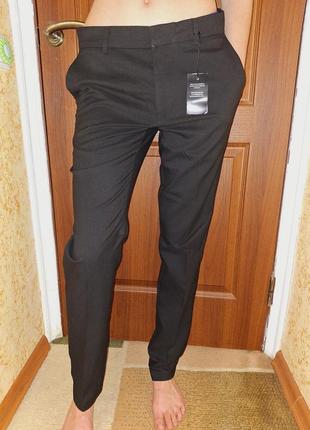Шикарные мужские новые зауженные классические брюки базовые штаны new look 32