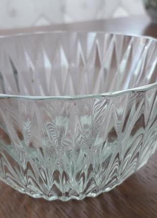 Салатник стеклянный 10см