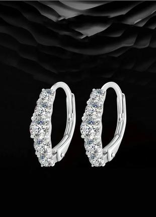 Мініатюрні сережки з муасанітами сертифікат серьги с муассанитами