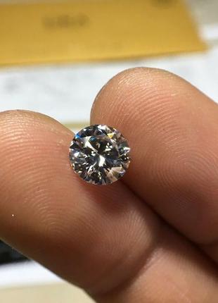 Муассанит \сертифікат\ , чистота vvs, 1 карат , 6.5 мм