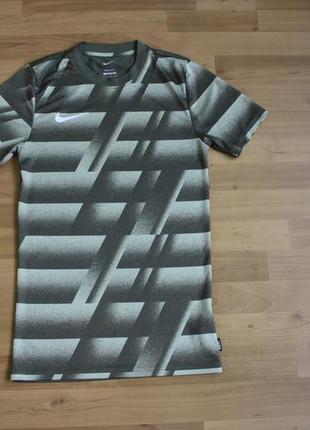 Футболка nike fc libero xs оригінал