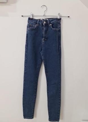 Джинси скіні